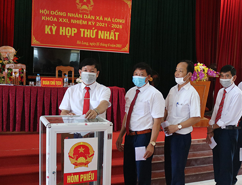 https://hatrung.thanhhoa.gov.vn/portal/Photos/2021-06/496cf34e24f9d02dIMG_0222.JPG