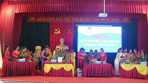 https://hatrung.thanhhoa.gov.vn/portal/Photos/2021-10/3f286479c2328dadIMG_0051.JPG