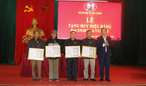 https://hatrung.thanhhoa.gov.vn/portal/Photos/2022-12/6adb679ce593cf2d_MG_1465.JPG