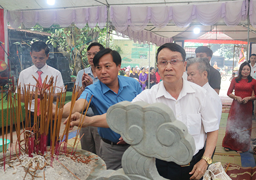 https://hatrung.thanhhoa.gov.vn/portal/Photos/2023-05/b79cff9720aef5ddIMG_9796.JPG