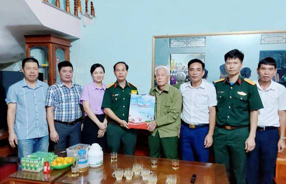 https://hatrung.thanhhoa.gov.vn/portal/Photos/2024-07/5e0027d632dac93dz5657784177145_9b3e8385b6ab3f66b5065343c66785bd.jpg